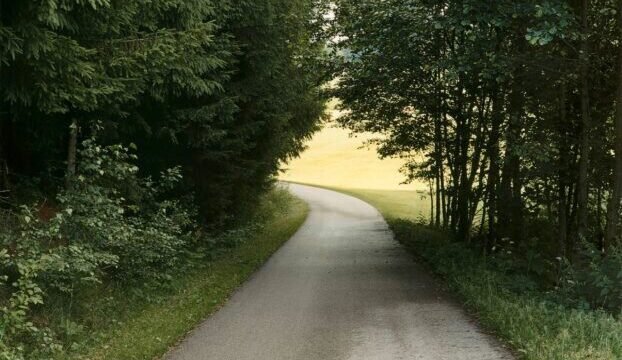 1-4-Gueterweg-engl.-Metalled-road-Dobring-2005-C-Print-28x28cm-scaled-622×630