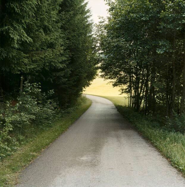 1-4-Gueterweg-engl.-Metalled-road-Dobring-2005-C-Print-28x28cm-scaled-622×630