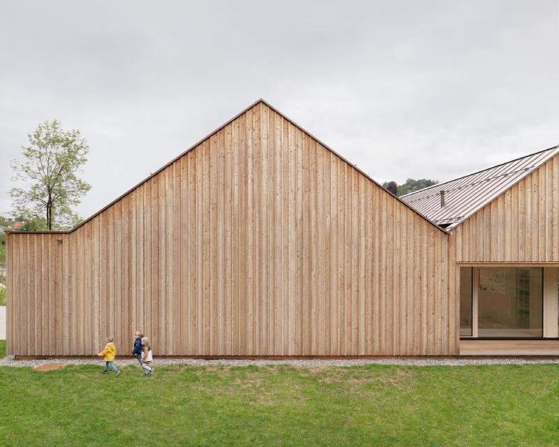 bernardo-bader-adolf-bereuter-children-s-house-in-the-park