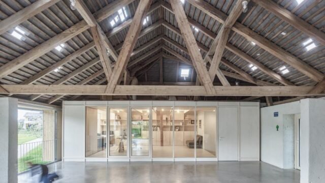 mia2-architektur-kurt-hoerbst-studio-in-the-hay-barn